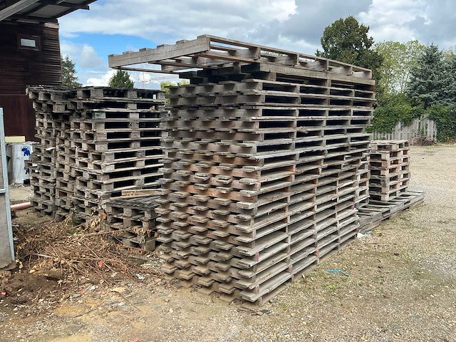 Partij diverse houten palletten - afbeelding 1 van  7