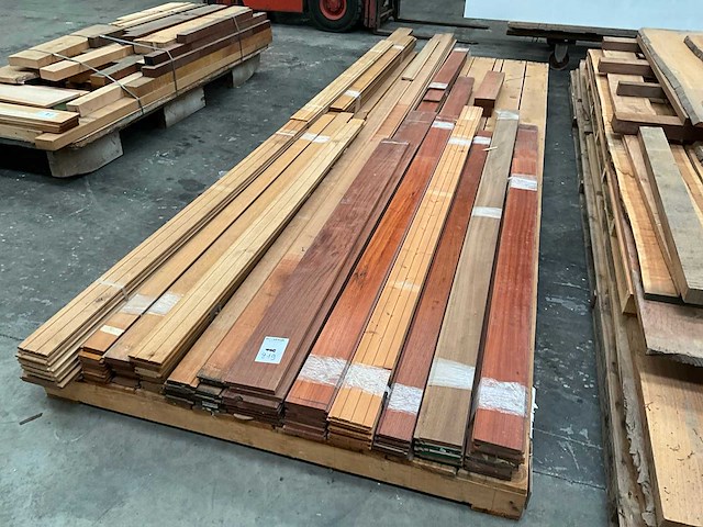 Partij diverse houten plancheten - afbeelding 1 van  2