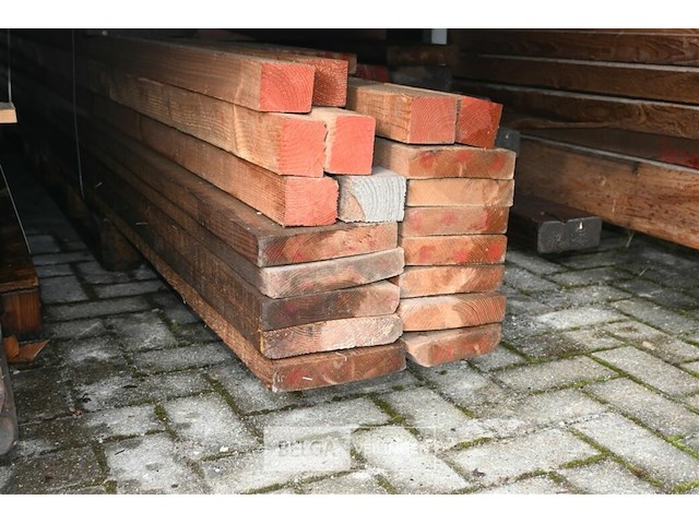 Partij diverse houten planken en balken - afbeelding 2 van  5