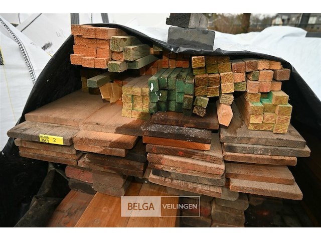 Partij diverse houten planken en balken - afbeelding 3 van  6