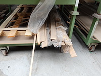Partij diverse houten plinten - afbeelding 2 van  5