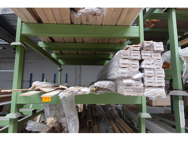 Partij diverse houten plinten - afbeelding 4 van  5