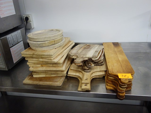 Partij diverse houten snijplanken - afbeelding 1 van  2