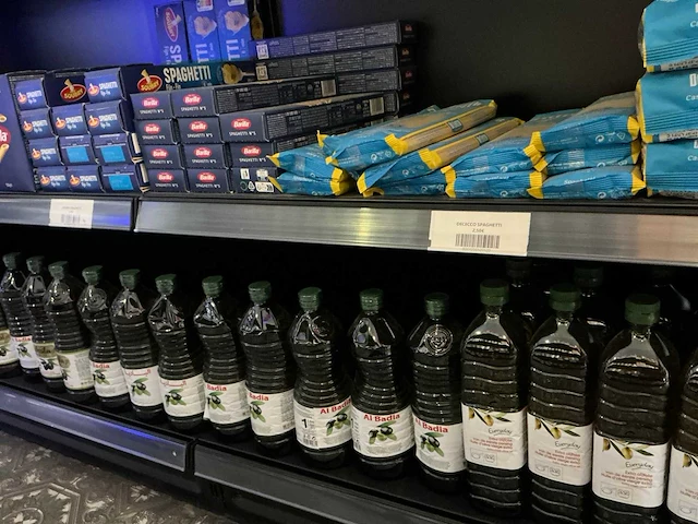Partij diverse huishoud- & levensmiddelen - afbeelding 2 van  29