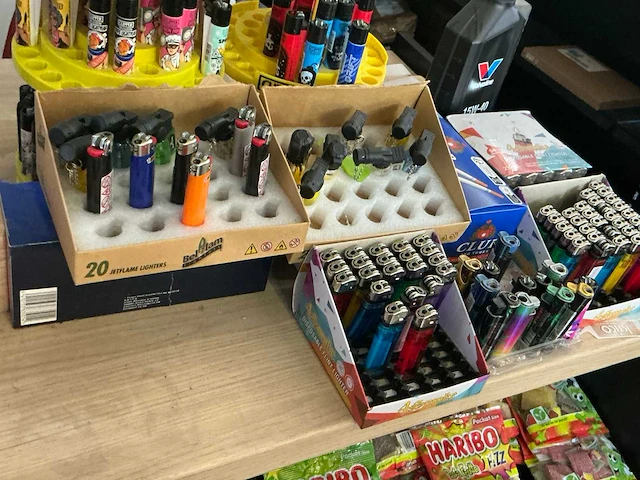 Partij diverse huishoud- & levensmiddelen - afbeelding 20 van  29