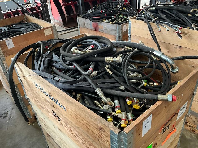 Partij diverse hydraulisch leidingen - afbeelding 2 van  3