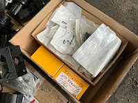 Partij diverse hydraulische onderdelen - afbeelding 4 van  5