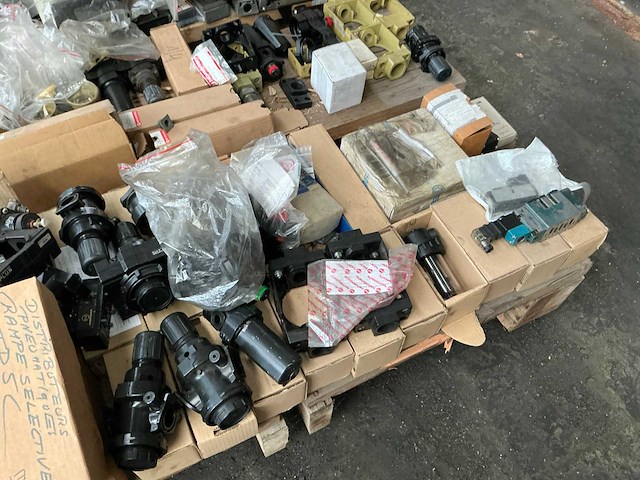 Partij diverse hydraulische onderdelen - afbeelding 5 van  5