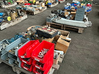 Partij diverse hydraulische onderdelen - afbeelding 1 van  14