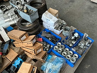 Partij diverse hydraulische onderdelen - afbeelding 9 van  14