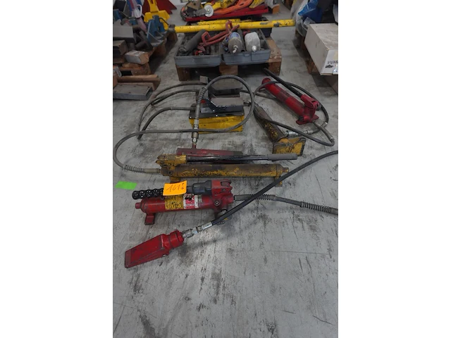 Partij diverse hydraulische pompen en toebehoren - afbeelding 3 van  6