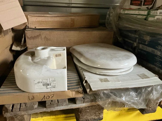 Partij diverse ideal standard sanitaire benodigdheden - afbeelding 1 van  6