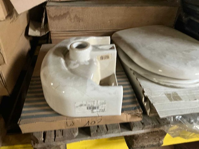 Partij diverse ideal standard sanitaire benodigdheden - afbeelding 2 van  6