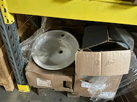 Partij diverse ideal standard sanitaire benodigdheden - afbeelding 4 van  6