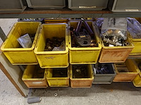Partij diverse ijzerwaren + metalen rek - afbeelding 8 van  24