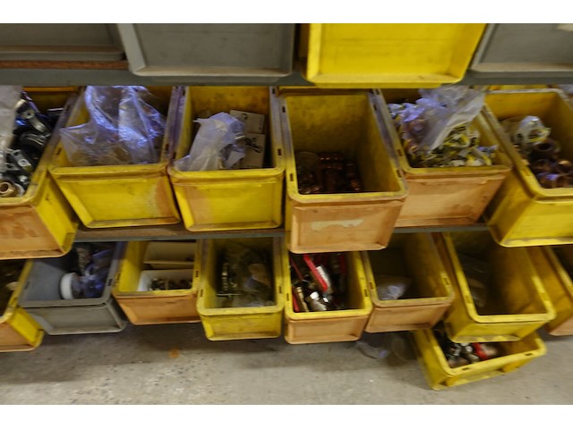 Partij diverse ijzerwaren + metalen rek - afbeelding 9 van  24