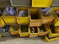 Partij diverse ijzerwaren + metalen rek - afbeelding 9 van  24
