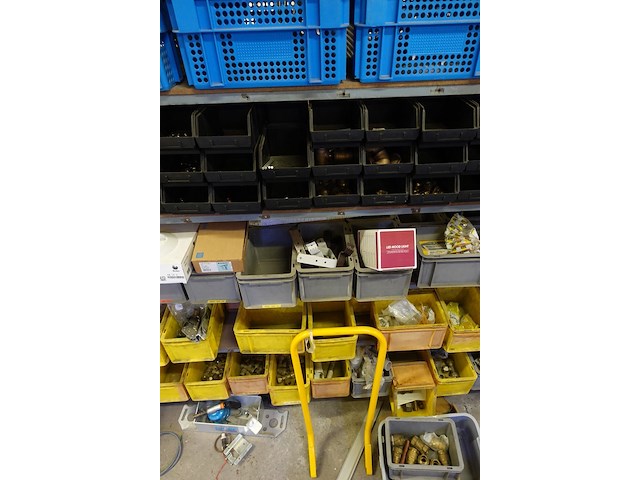 Partij diverse ijzerwaren + metalen rek - afbeelding 18 van  24