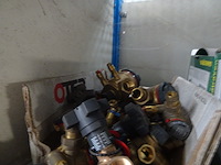 Partij diverse ijzerwaren - afbeelding 1 van  15