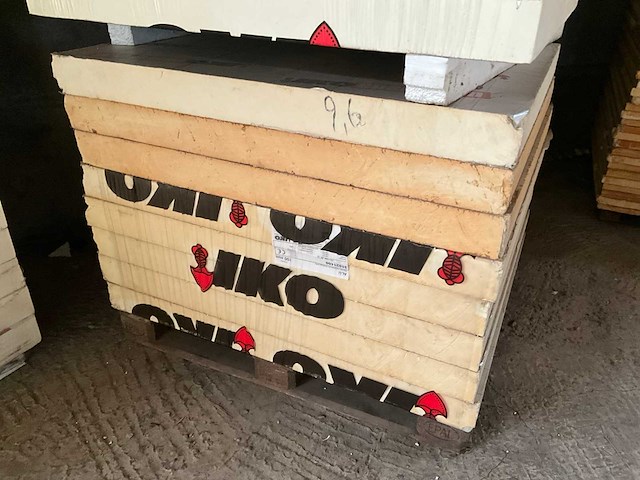 Partij diverse iko isolatie panelen 10 cm dik (28,30 m2) - afbeelding 6 van  11
