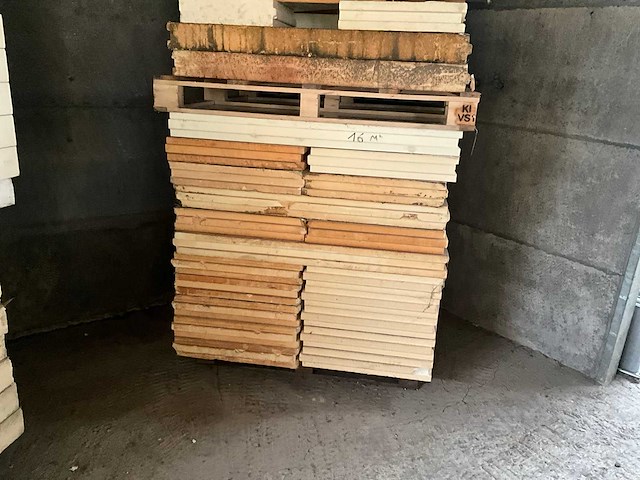 Partij diverse iko isolatie panelen 10 cm tand en groef (16 m2) - afbeelding 1 van  8