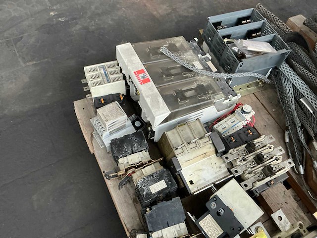 Partij diverse industriële elektro - afbeelding 8 van  18