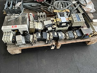 Partij diverse industriële elektro - afbeelding 1 van  18