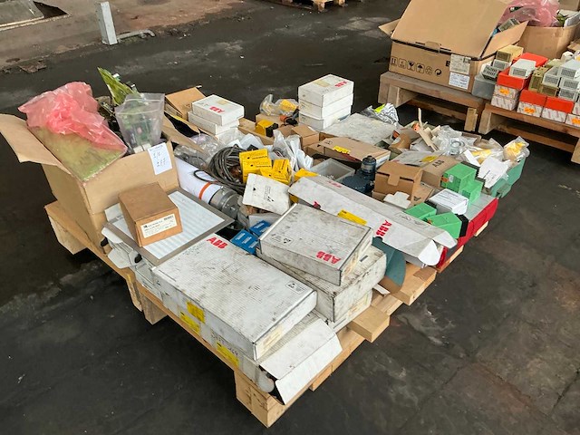 Partij diverse industriële elektro - afbeelding 11 van  18