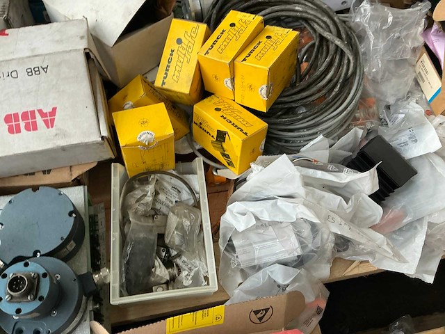 Partij diverse industriële elektro - afbeelding 15 van  18
