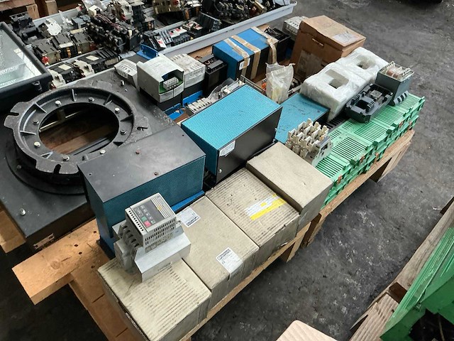 Partij diverse industriële elektro - afbeelding 7 van  16