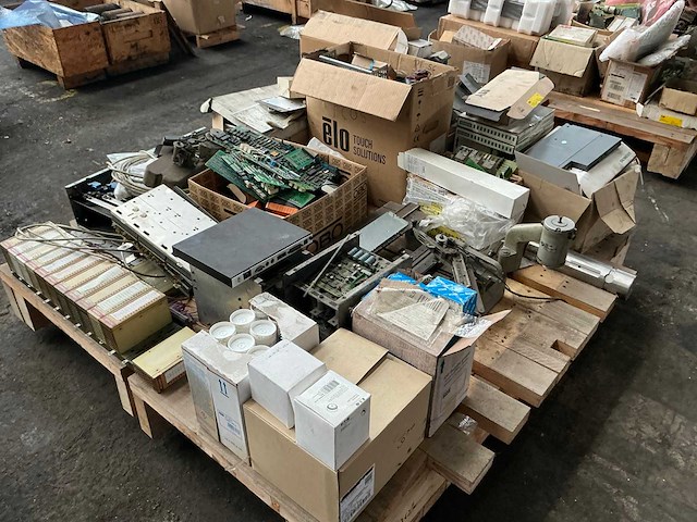 Partij diverse industriële elektro - afbeelding 2 van  17