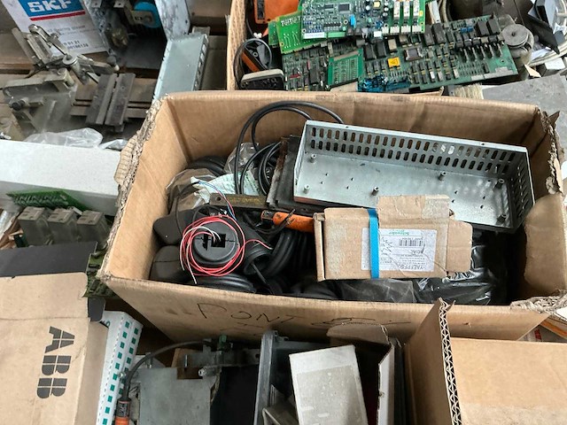 Partij diverse industriële elektro - afbeelding 8 van  17