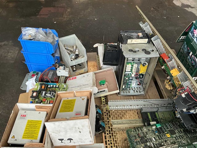 Partij diverse industriële elektro - afbeelding 15 van  17