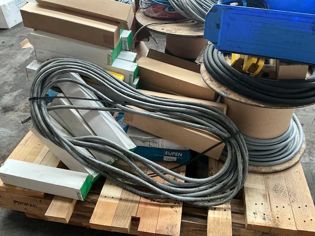 Partij diverse industriële elektro - afbeelding 4 van  9