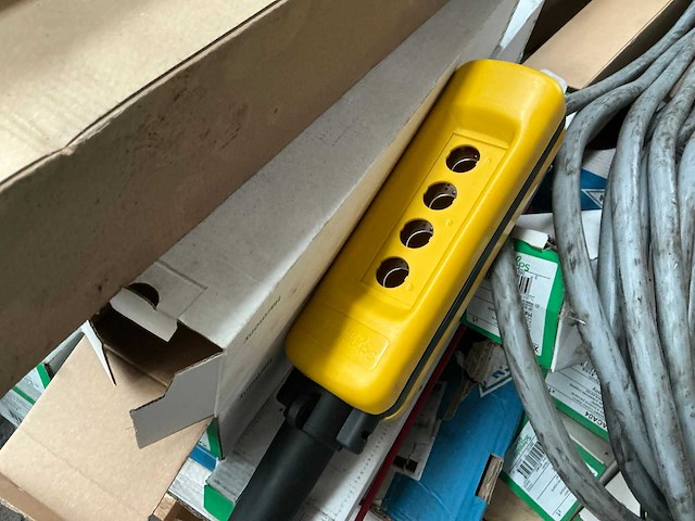 Partij diverse industriële elektro - afbeelding 6 van  9