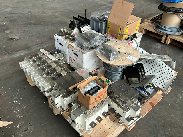Partij diverse industriële elektro - afbeelding 4 van  11