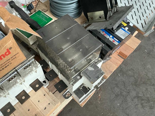 Partij diverse industriële elektro - afbeelding 9 van  11