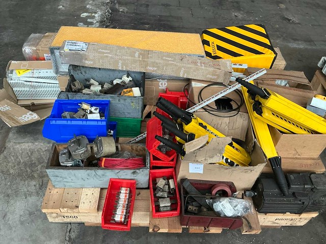 Partij diverse industriële elektro - afbeelding 1 van  8