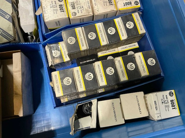 Partij diverse industriële elektro - afbeelding 1 van  5