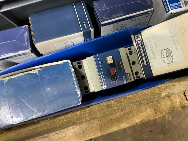 Partij diverse industriële elektro - afbeelding 2 van  11