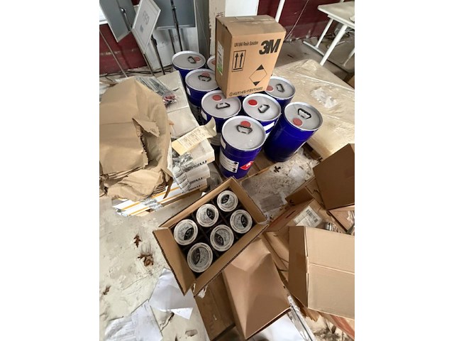 Partij diverse industriële verbruiksgoederen + toebehoren - afbeelding 13 van  17