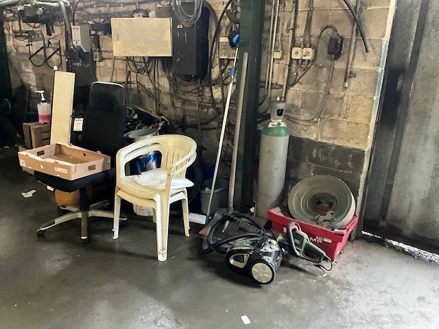 Partij diverse inhoud - afbeelding 1 van  8