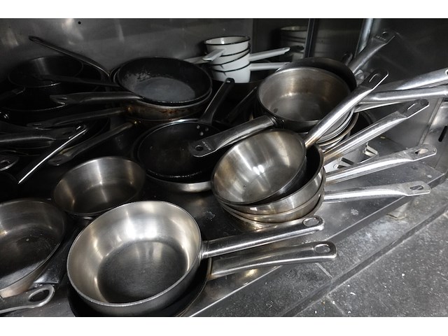 Partij diverse inox kookpotten/pannen - afbeelding 4 van  4
