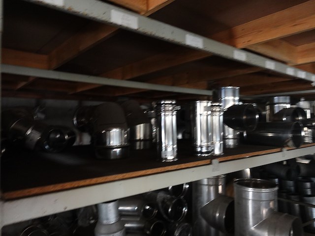 Partij diverse inox schoorsteen- en rookgasonderdelen - afbeelding 17 van  64