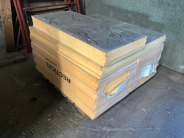 Partij diverse isolatie recticel eurowall 12 cm dikte (circa 7,90 m2) - afbeelding 3 van  4