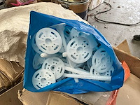 Partij diverse isolatiepluggen - afbeelding 2 van  8