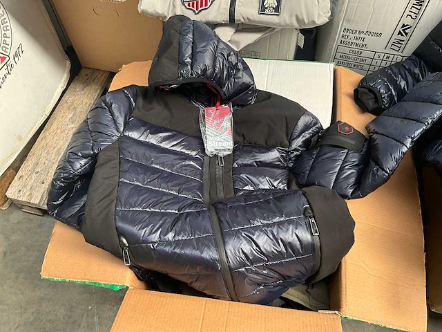 Partij diverse jassen mz72 en the wild stream (ca. 22x) - afbeelding 4 van  4