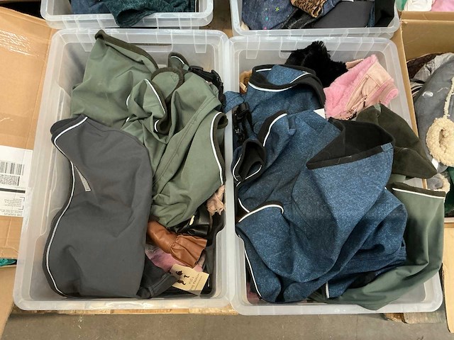 Partij diverse jumpers en body’s voor honden - afbeelding 3 van  11