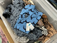 Partij diverse jumpers en body’s voor honden - afbeelding 9 van  10