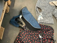 Partij diverse jumpers en body’s voor honden - afbeelding 5 van  10